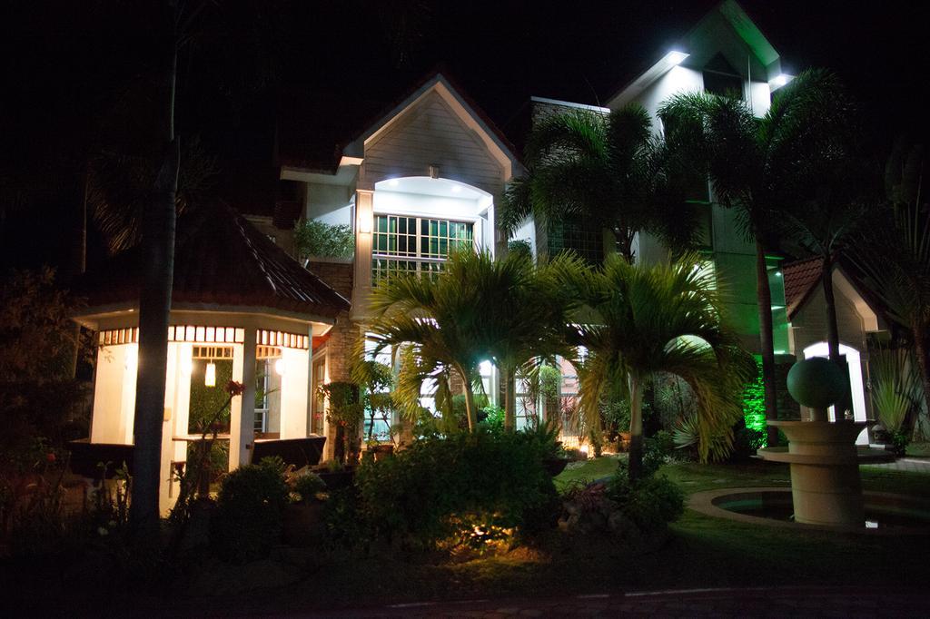 Sir Nico Guesthouse And Resort Pulilan Extérieur photo